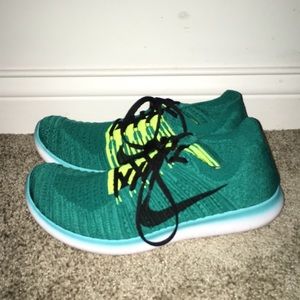 Men’s Nike Free RN Flyknit Running Shoes